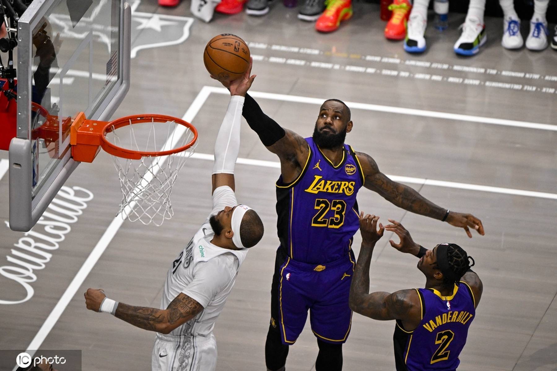 华体会体育-詹姆斯受伤！湖人新冠军之路岌岌可危的简单介绍